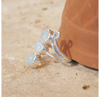 Bague argent et 3 pierres naturelles en Opale d'Ethiopie T57