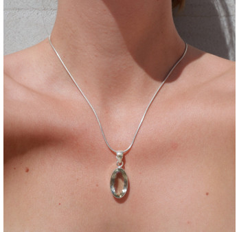 Pendentif oblongue en argent pierre Prasiolite facettée