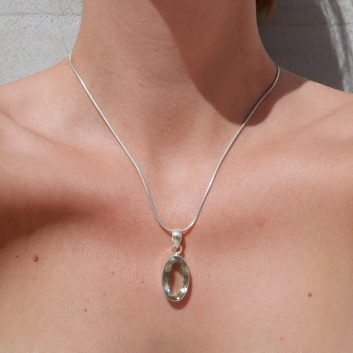Pendentif oblongue en argent pierre Prasiolite facettée