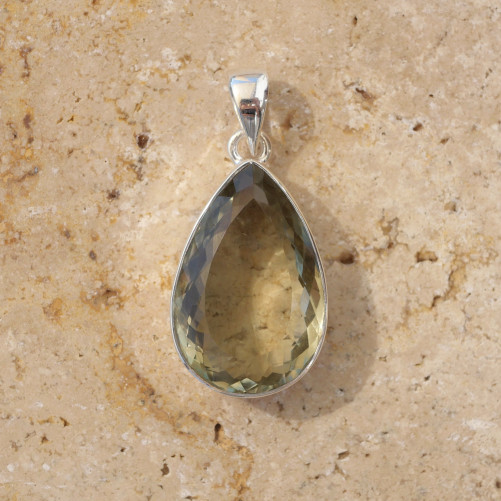 Pendentif goutte en argent pierre Prasiolite facettée