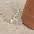 Longue bague 4 pierres gouttes facettées en Topaze bleue et argent T57