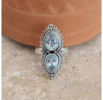 Longue bague 2 pierres Topaze bleue gouttes argent ciselé T56