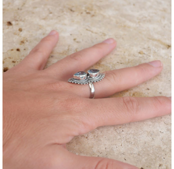 Longue bague 2 pierres Topaze bleue gouttes argent ciselé T56