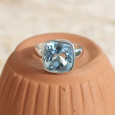 Bague carrée pierre Topaze bleue et argent T56