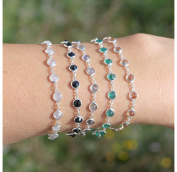 Bracelet fin argent et 14 petites pierres rondes en Agate verte