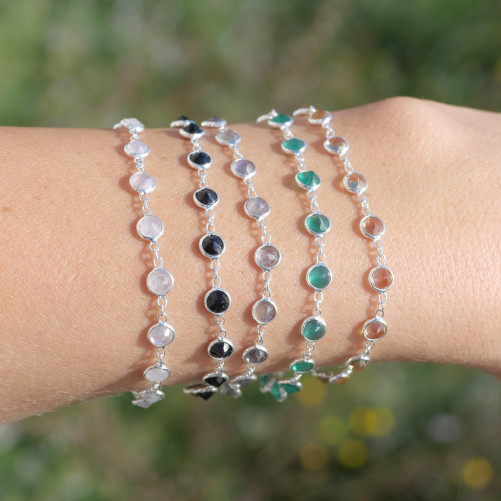 Bracelet fin argent et 14 petites pierres rondes en Agate verte