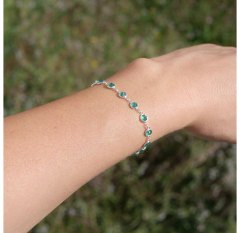 Bracelet fin argent et 14 petites pierres rondes en Agate verte