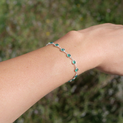Bracelet fin argent et 14 petites pierres rondes en Agate verte