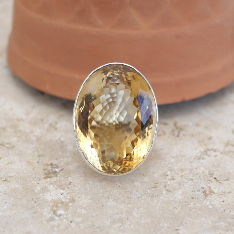 Grosse bague haute en argent et grosse pierre Citrine T56