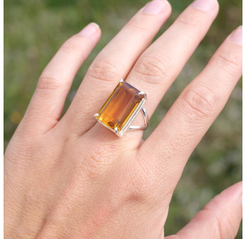 Grosse bague haute argent et pierre rectangulaire Citrine griffée T56