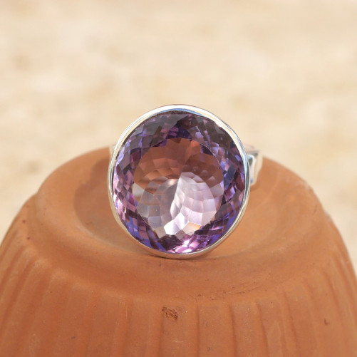 Bague haute ronde en Améthyste facettée et argent lisse T56