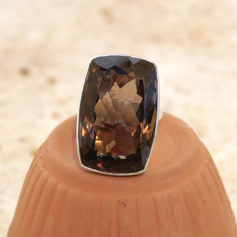 Grosse bague haute en argent et grosse pierre Quartz fumé T56 Grosse bague haute en argent et grosse pierre Quartz fumé T56
