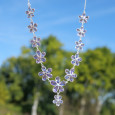 Collier fleurs en argent et pierres facettées en Améthyste