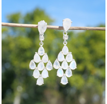 Longues boucles d'oreilles clous 11 Pierres de lune et argent