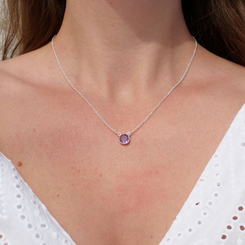 Collier fin chaine argent et pierre ronde en Améthyste
