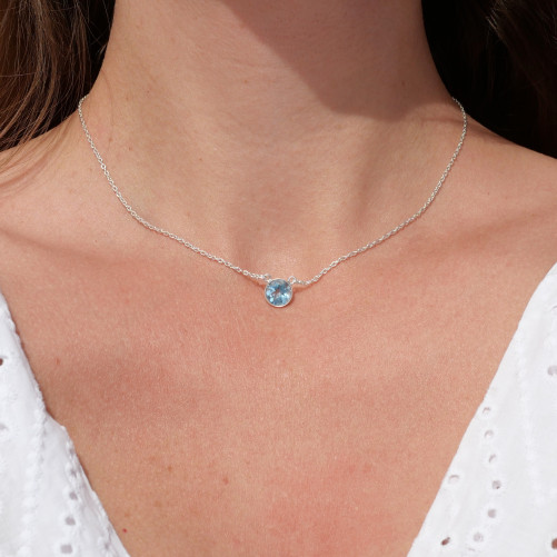 Collier fin chaine argent et pierre ronde en Topaze bleue