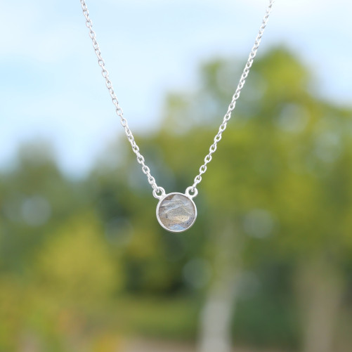 Collier fin chaine argent et pierre ronde en Labradorite