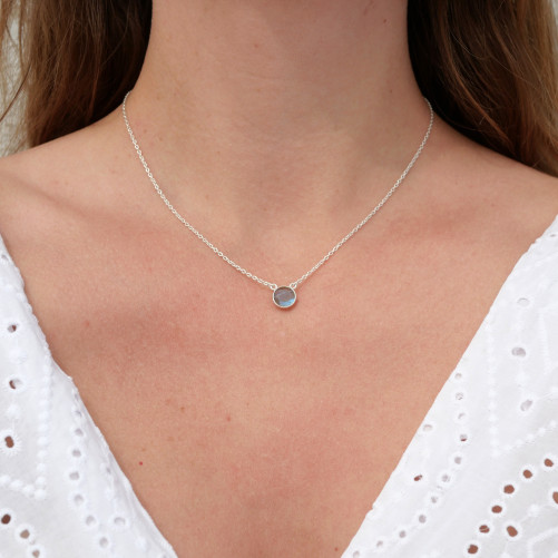 Collier fin chaine argent et pierre ronde en Labradorite