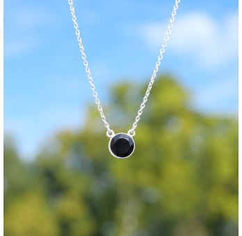 Collier fin chaine argent et pierre ronde en Onyx noir
