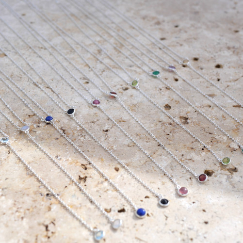 Collier cravate argent et 2 petites pierres en Topaze bleue