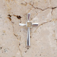 Petit pendentif croix fine en argent et pierre Citrine Petit pendentif croix fine en argent et pierre Citrine