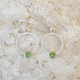 Boucles rond strié en argent et Péridot facettée