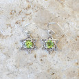 Petites boucles étoiles argent ajouré et pierre Péridot