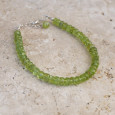 Bracelet en pierres facettées Péridot et fermoir argent