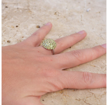 Bague ronde bombée argent et petites pierres Péridot T53