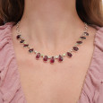 Collier souple en argent et 13 pierres gouttes en Grenat