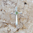 Petit pendentif croix fine en argent et pierre Péridot