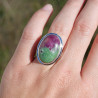 Bague ovale argent plat et pierre Rubis sur Zoisite T53