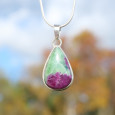 Pendentif goutte argent double et pierre Rubis sur Zoisite