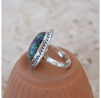 Bague argent ciselé et pierre Rubis sur Zoisite T53 réglable