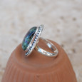 Bague argent ciselé et pierre Rubis sur Zoisite T53 réglable