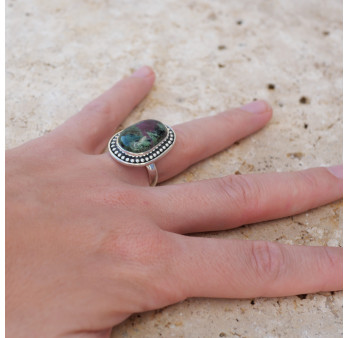 Bague argent ciselé et pierre Rubis sur Zoisite T53 réglable