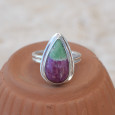 Petite bague goutte argent plat et pierre Rubis sur Zoisite T51 Petite bague goutte argent plat et pierre Rubis sur Zoisite T51