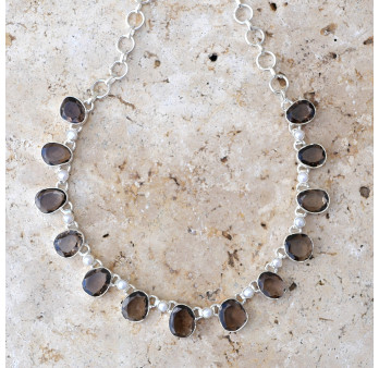 Collier souple en argent et 13 pierres facettées en Quartz fumé