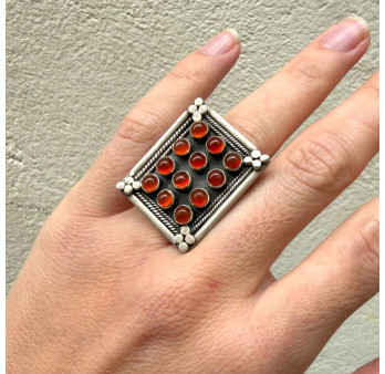 Bague rectangulaire argent 12 pierres en Cornaline T53