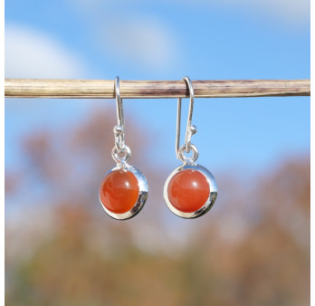 Petites boucles d'oreilles rondes Cornaline et argent