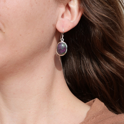 Boucles d'oreilles ovales pierre Rubis sur Zoisite et argent