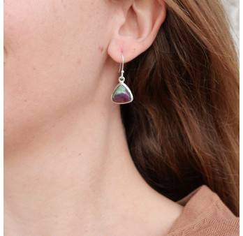 Boucles d'oreilles triangulaires pierre Rubis sur Zoisite et argent