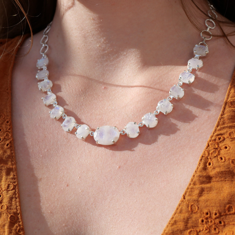 Collier souple en argent et 15 pierres griffées Pierre de lune