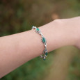 Bracelet argent ciselé et 6 pierres navettes en Agate verte Bracelet argent ciselé et 6 pierres navettes en Agate verte