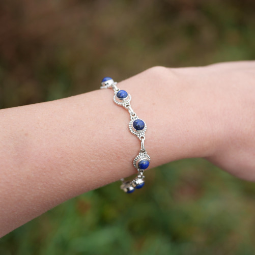 Bracelet argent ciselé et 8 pierres rondes en Lapis lazuli