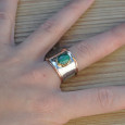 Anneau large martelé en argent liserés cuivre et pierre Malachite ovale T59