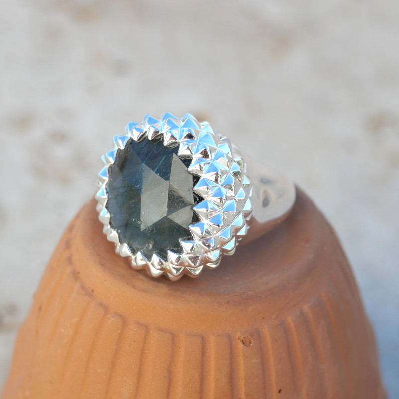 Grosse chevalière ronde pointes argent et pierre Labradorite T52/54/56/58/60