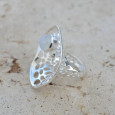 Grande bague corolle en argent et Pierre de lune T56 Grande bague corolle en argent et Pierre de lune T56