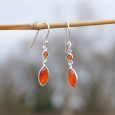 Boucles d'oreilles fines navettes en argent et Cornaline Boucles d'oreilles fines navettes en argent et Cornaline