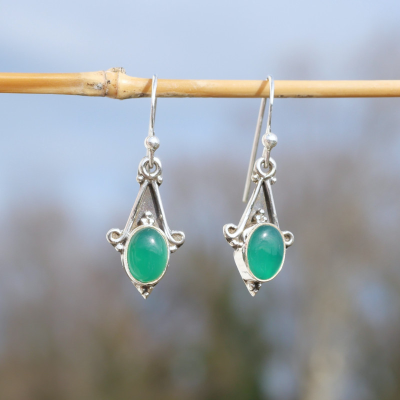 Petites boucles argent ciselé et pierre ovale Agate verte